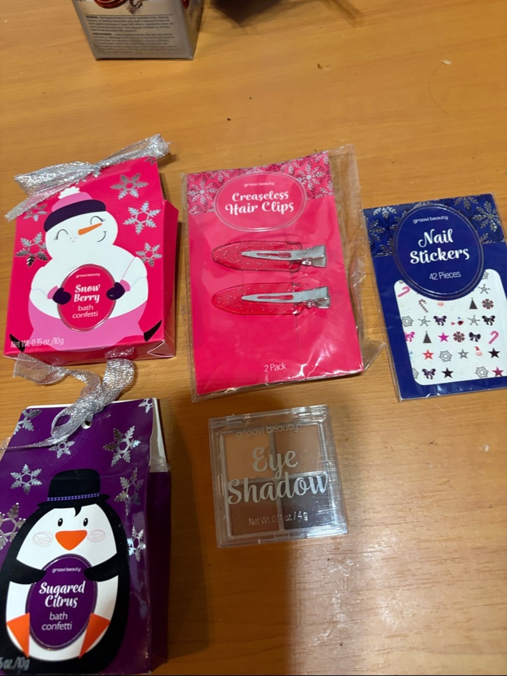 Groovi Beauty Pink Creaseless Hair Clips & Holiday Beauty Set